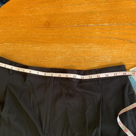Bette & court shorts NWT. Long athletic wear shorts with belt loops zipper front - Picture 10 of 14